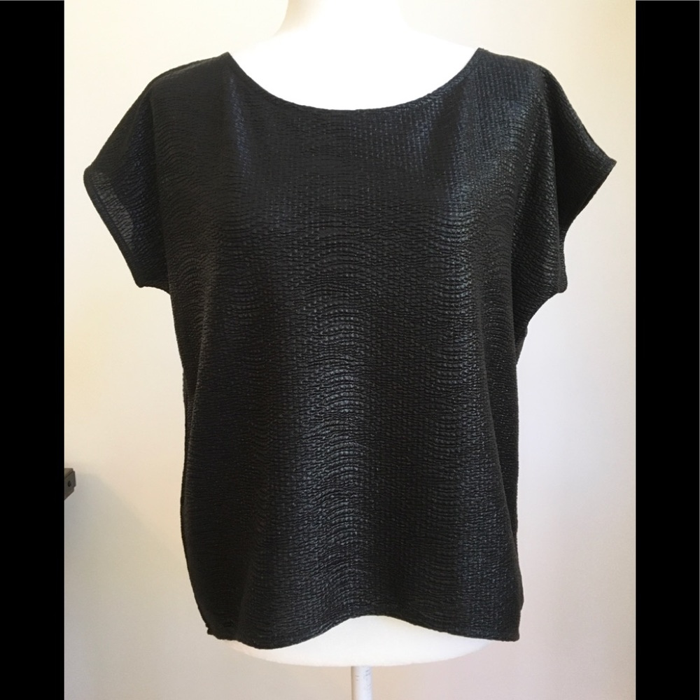 Gorgeous BCBGeneration shiny, stretch blouse